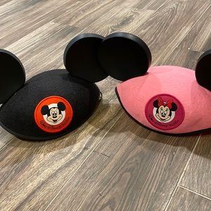 Youth official Walt Disney World Mickey Ears hats set - pink and black
